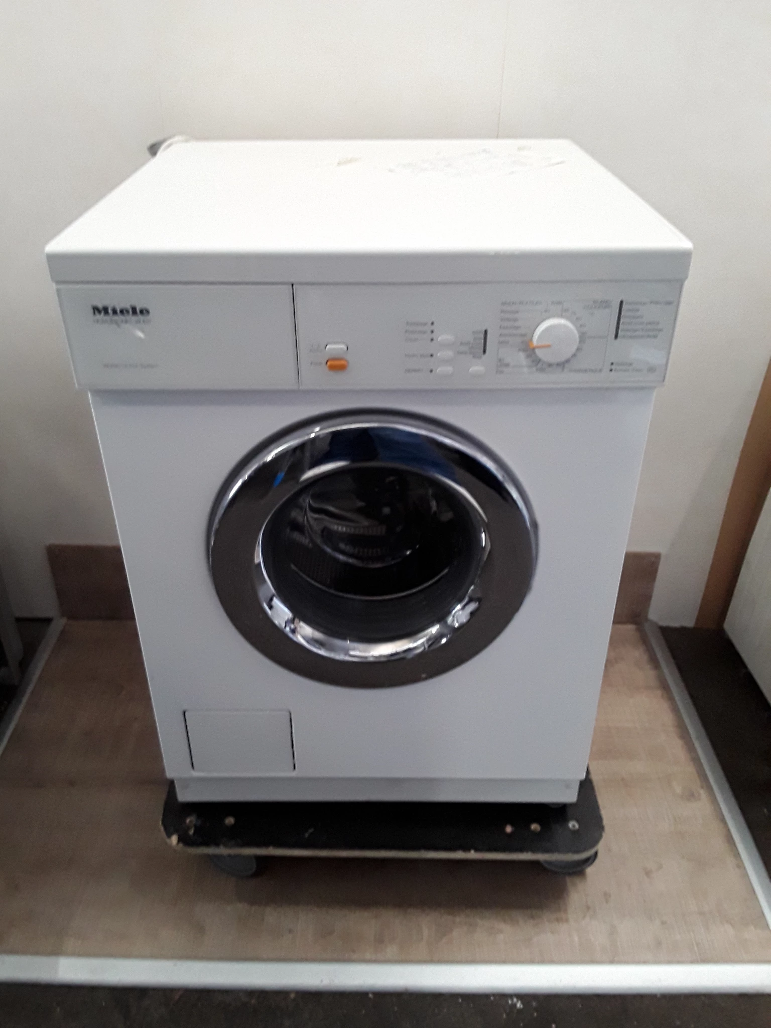 Lave-linge Hublot Miele blanc - 5kg - grade A