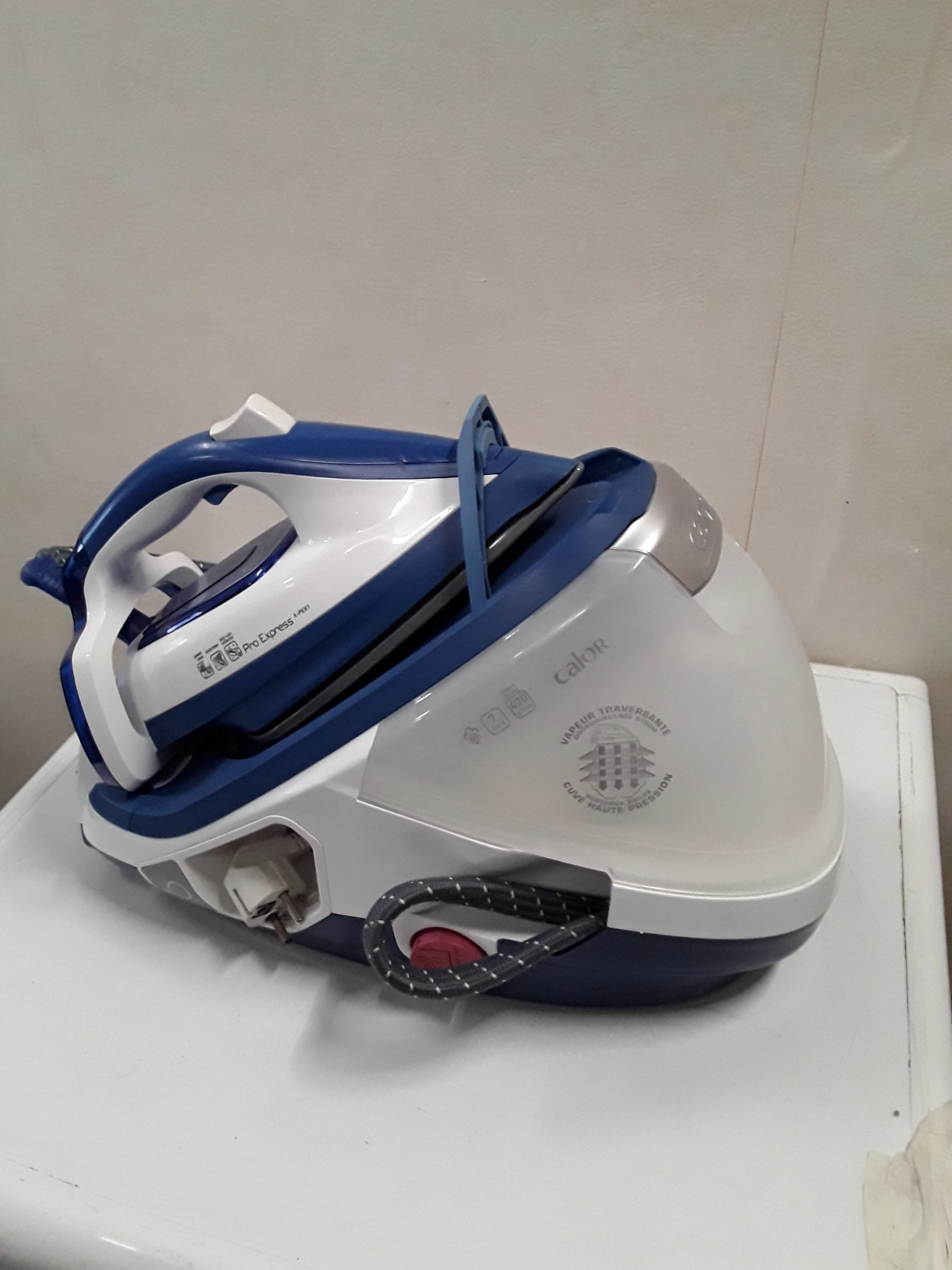 Centrale vapeur Centrale Vapeur Calor blanc et bleu - 1.6L - grade A