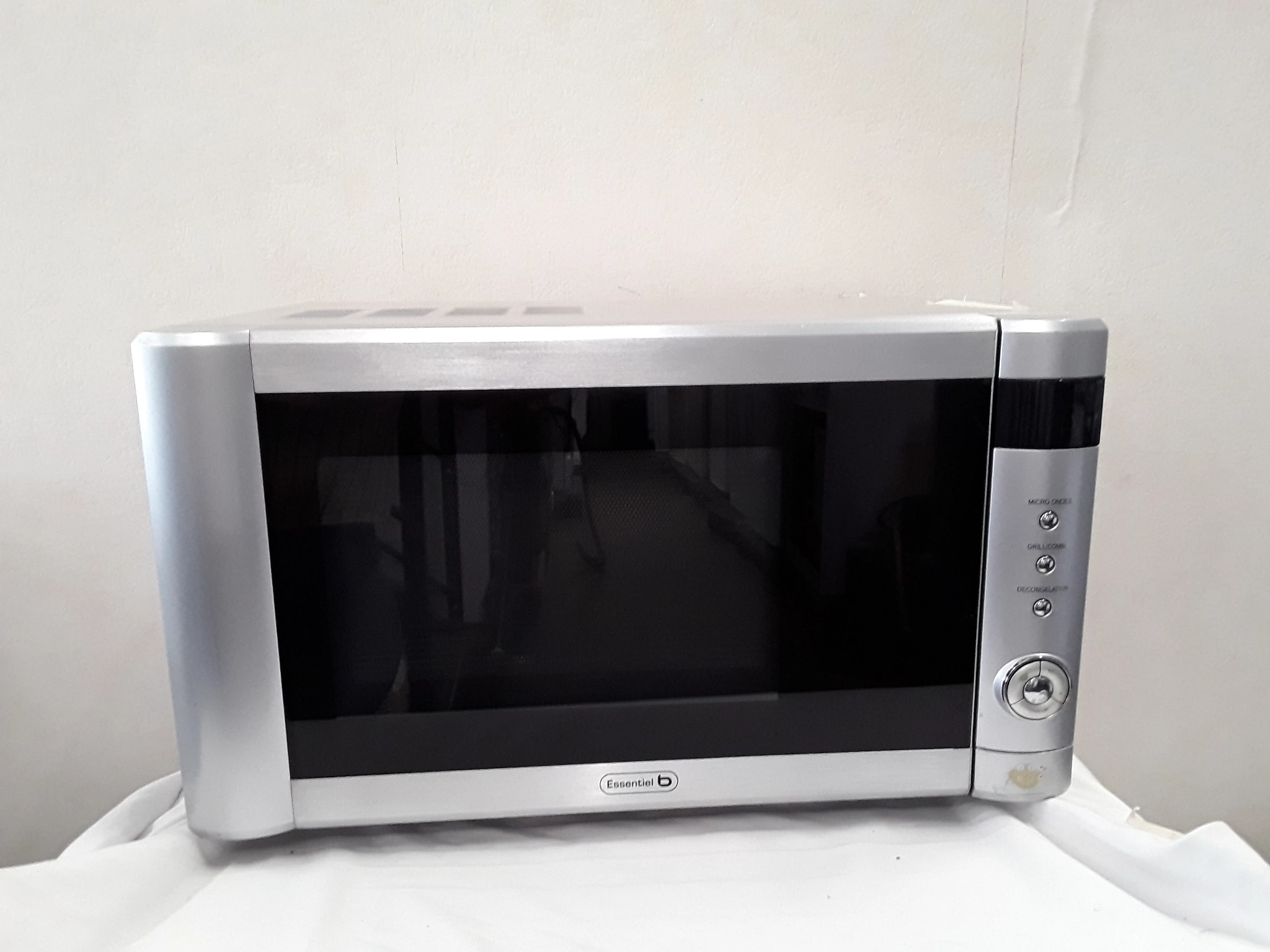 Micro-onde Grill Essentiel B Gris - 25L - grade A