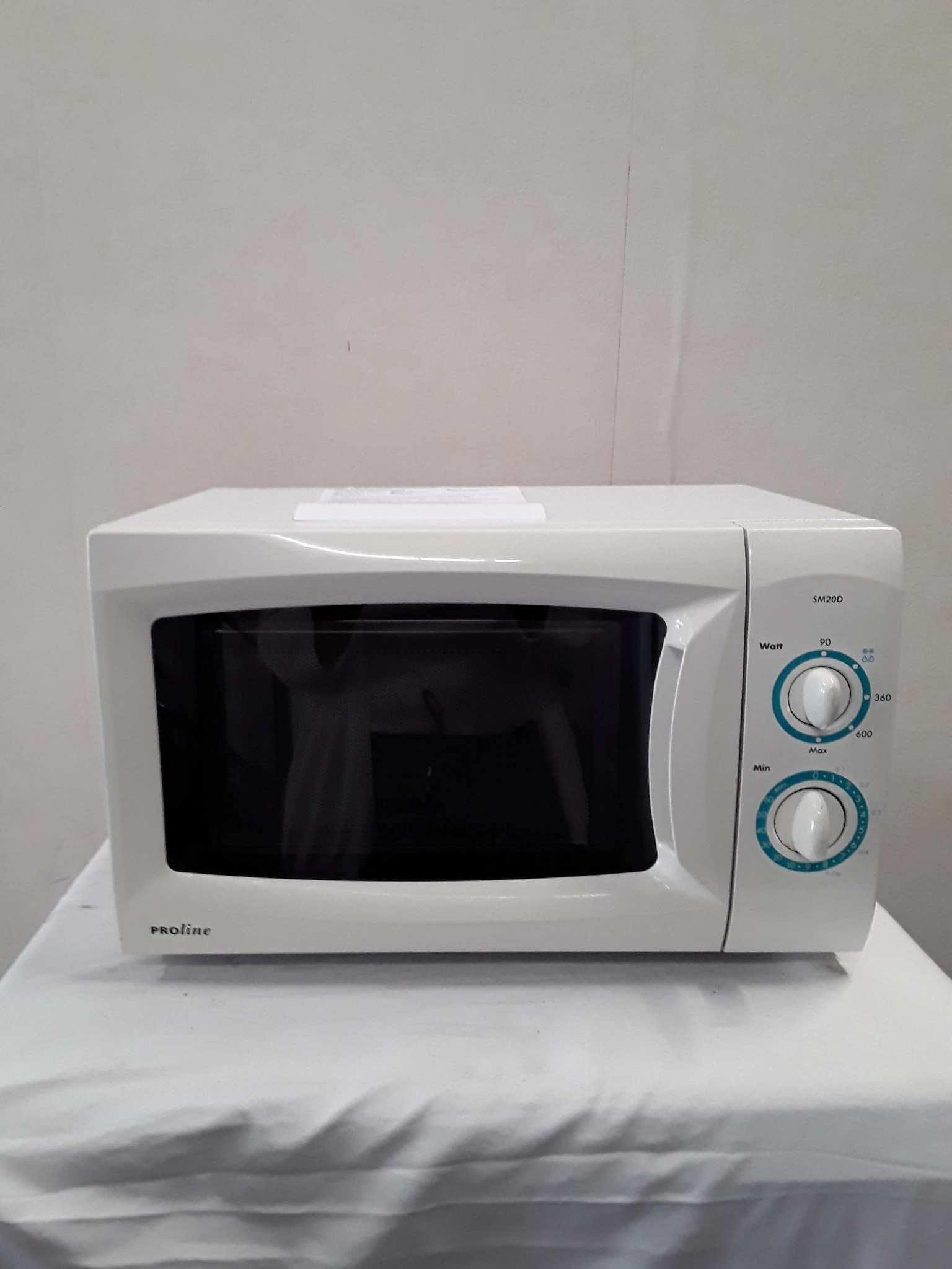 Micro-onde Proline blanc - 20L - grade A