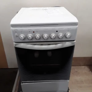 Cuisinière Pose libre Indesit blanc - 3 feux, 1 plaque électrique - grade C