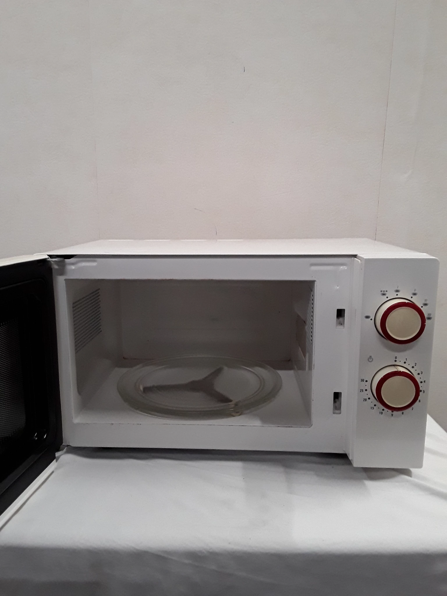 Micro-onde Moulinex blanc cassé - 20L - grade B – Image 3